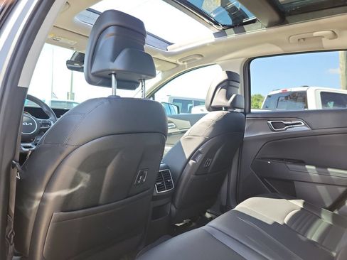Used 2025 Kia Sportage SX AWD/4WD image 21