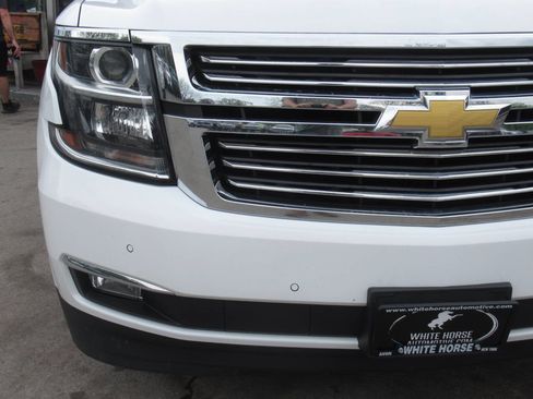 Used 2018 Chevrolet Tahoe Premier AWD/4WD image 3