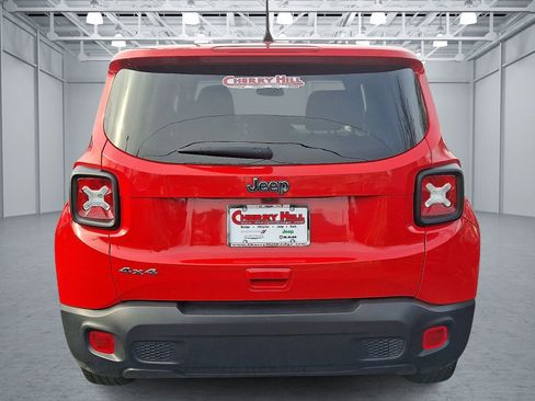 Certified 2023 Jeep Renegade Latitude image 4