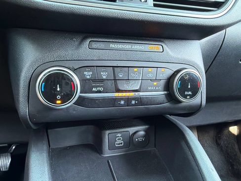 Used 2025 Ford Escape Active FWD image 12