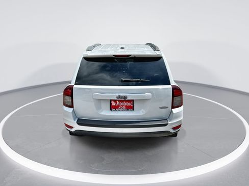 Used 2014 Jeep Compass Latitude FWD image 7