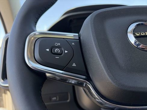 Certified 2023 Volvo XC40 B5 Plus w/ Driver Assist Package AWD/4WD image 23