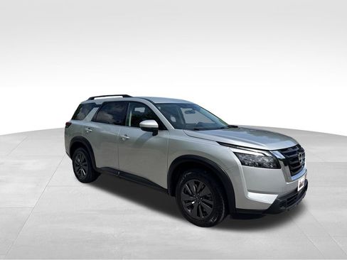 Used 2023 Nissan Pathfinder SV AWD/4WD image 8