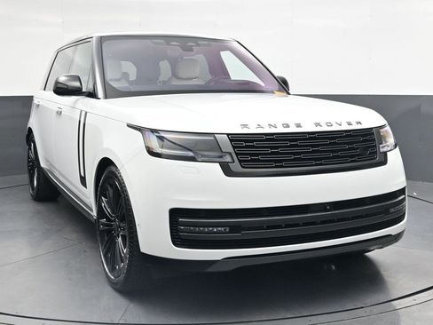 Used 2023 Land Rover Range Rover Long Wheelbase SE AWD/4WD image 9