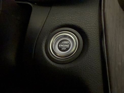 Used 2019 Mercedes-Benz C 300 Sedan image 20