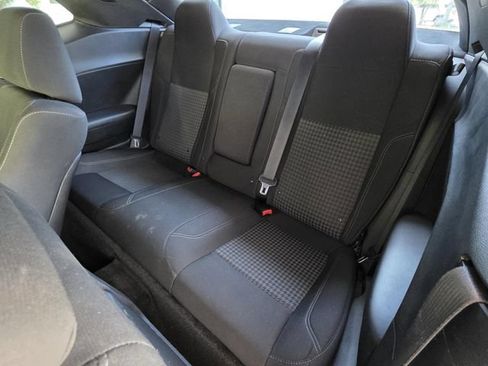 Used 2015 Dodge Challenger R/T w/ Quick Order Package 28B R/T RWD image 9