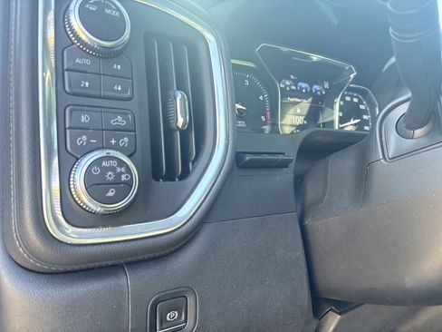 Used 2022 GMC Sierra 3500 Denali w/ Denali Ultimate Package image 15