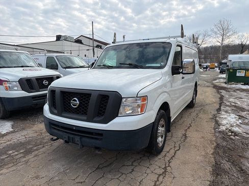 Used 2014 Nissan NV 2500 SV image 3