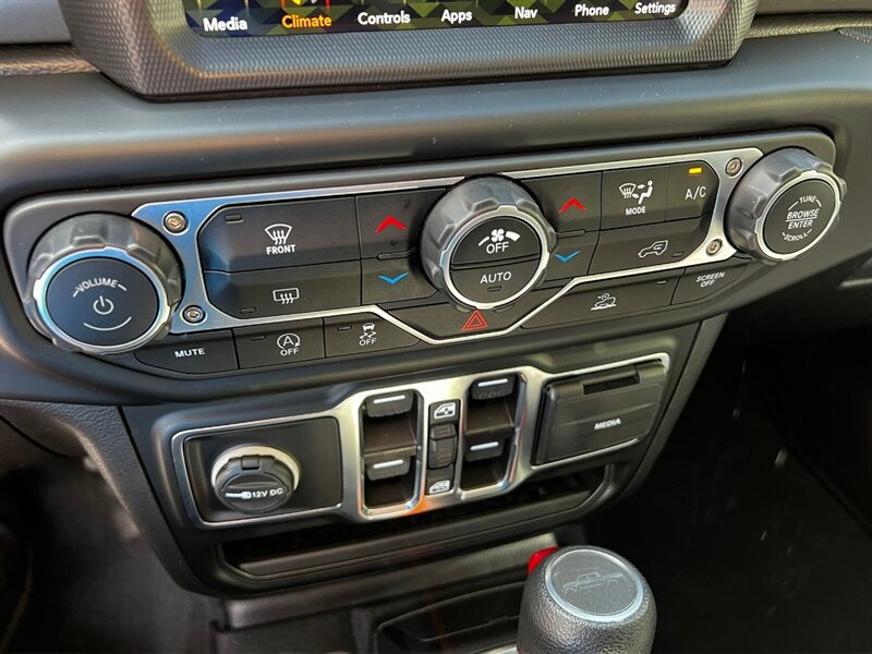 Used 2023 Jeep Gladiator Sport AWD/4WD image 28