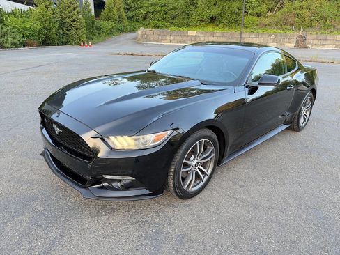 Used 2016 Ford Mustang Premium RWD image 4