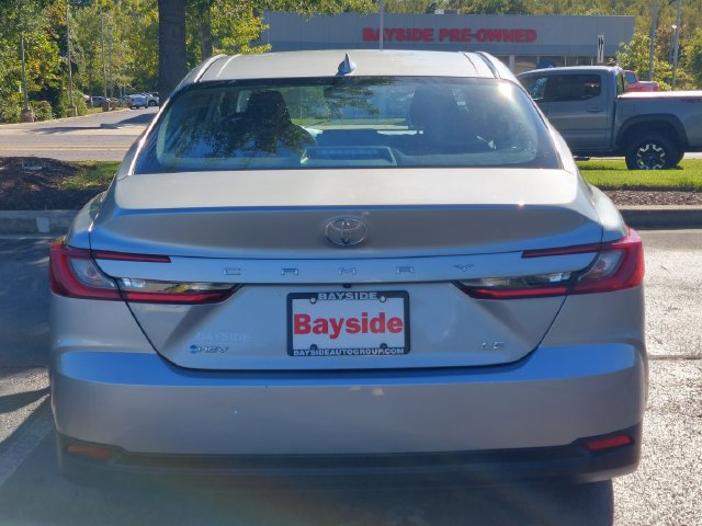 Used 2025 Toyota Camry LE FWD image 20