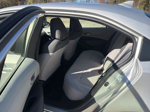 Used 2020 Toyota Corolla LE image 15