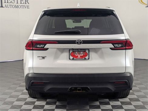 Used 2024 Toyota Grand Highlander XLE image 6