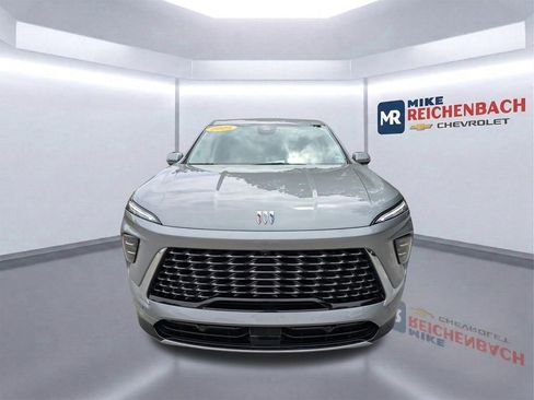 Used 2025 Buick Enclave Avenir w/ Super Cruise Package image 9