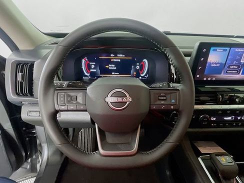 New 2026 Nissan Pathfinder SL image 8