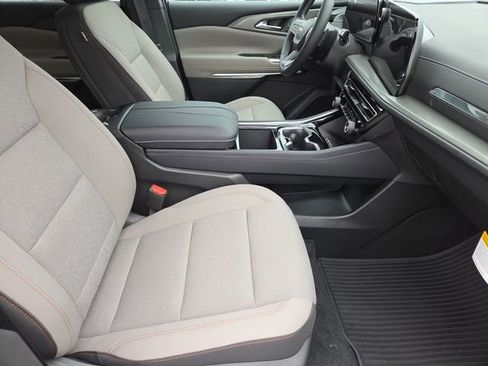 New 2026 Chevrolet Traverse LT image 27