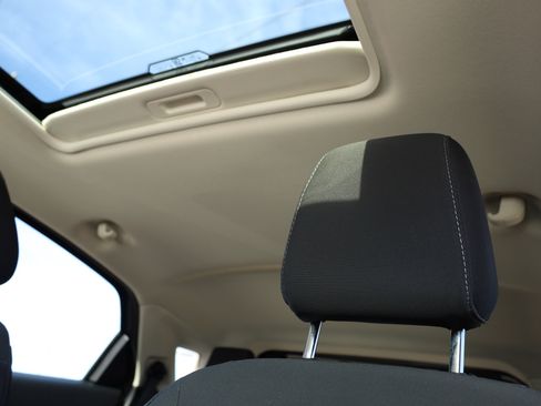 Used 2021 Ford EcoSport SE w/ SE Convenience Package image 15