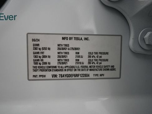 Used 2024 Tesla Model Y Performance AWD/4WD image 27