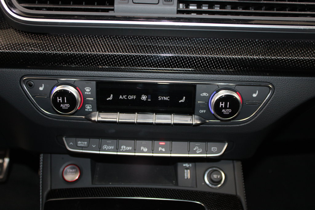 Used 2024 Audi SQ5 Prestige w/ Prestige Package AWD/4WD image 31