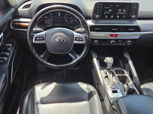 Used 2021 Kia Telluride LX FWD image 13