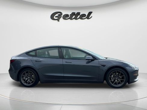 Used 2021 Tesla Model 3 Standard Range Plus RWD image 3