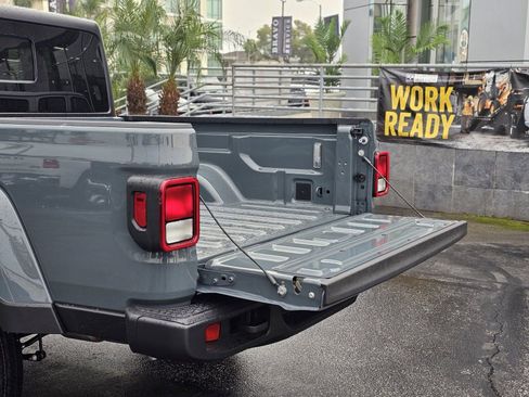 New 2026 Jeep Gladiator Sport image 7