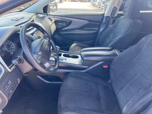Used 2019 Nissan Murano S image 4