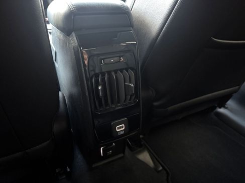 Used 2025 Jeep Compass Limited image 23