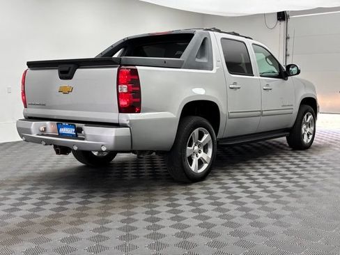 Used 2012 Chevrolet Avalanche LT AWD/4WD image 8