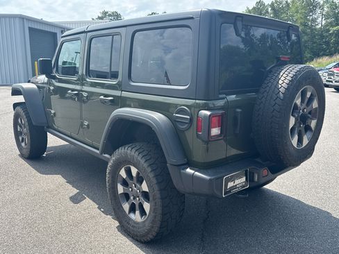 Used 2022 Jeep Wrangler Unlimited Rubicon AWD/4WD image 7