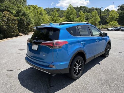 Used 2018 Toyota RAV4 SE w/ Advanced Technology Package FWD image 9