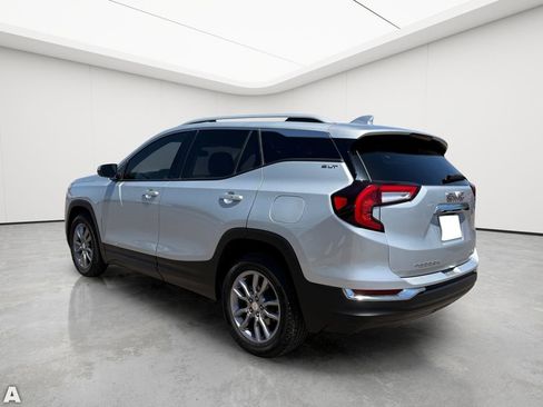 Used 2022 GMC Terrain SLT AWD/4WD image 4
