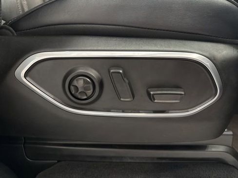 Used 2024 Jeep Wagoneer Series II w/ Flexible Seating Group AWD/4WD image 57