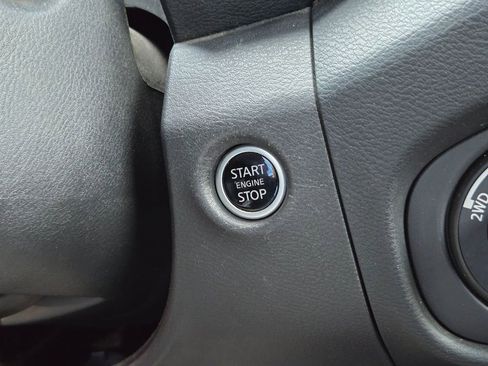 Used 2023 Nissan Frontier PRO-4X w/ Pro-4X Premium Package AWD/4WD image 21