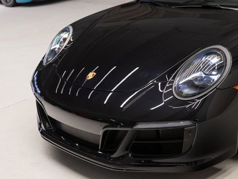 Certified 2019 Porsche 911 Targa 4 GTS image 34