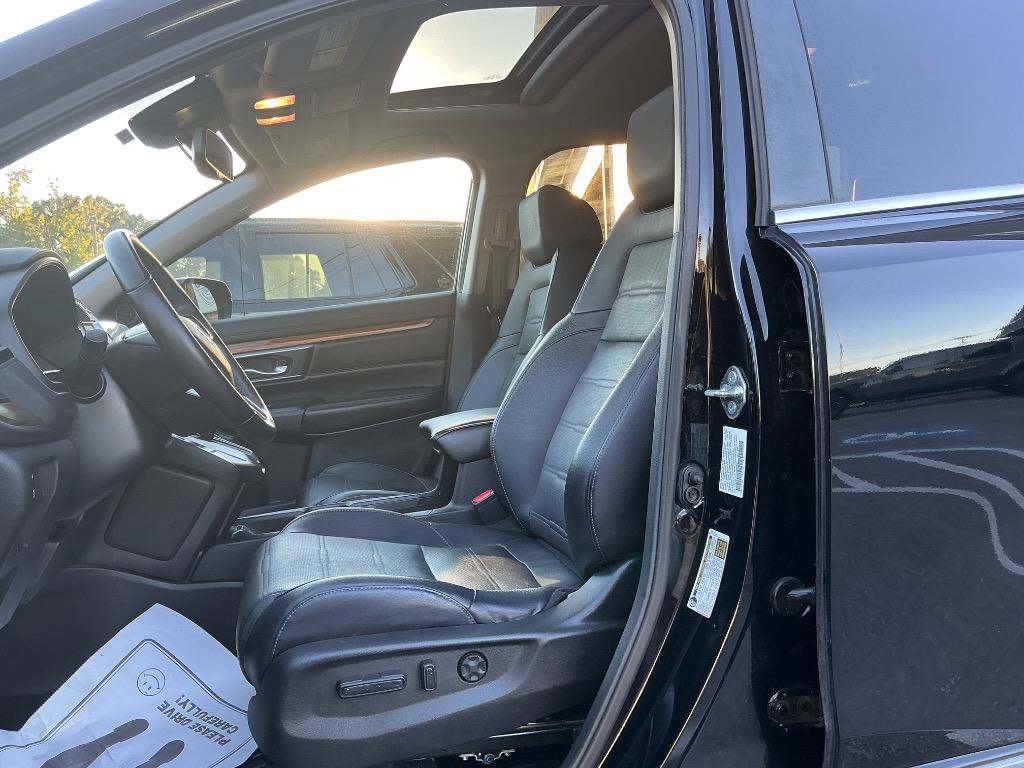 Used 2018 Honda CR-V Touring image 16