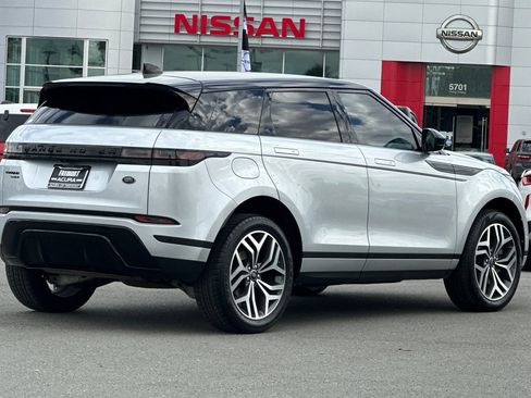 Used 2020 Land Rover Range Rover Evoque SE image 4
