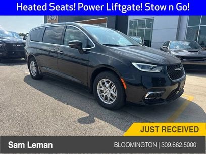 Used 2024 Chrysler Pacifica Touring-L