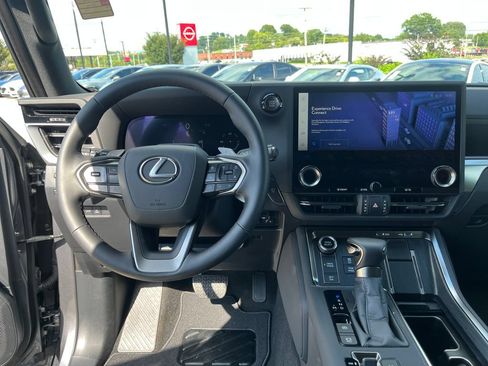 Used 2026 Lexus GX 550 w/ Cold Area Package AWD/4WD image 22