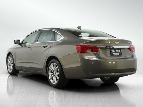 Used 2017 Chevrolet Impala LT FWD image 3