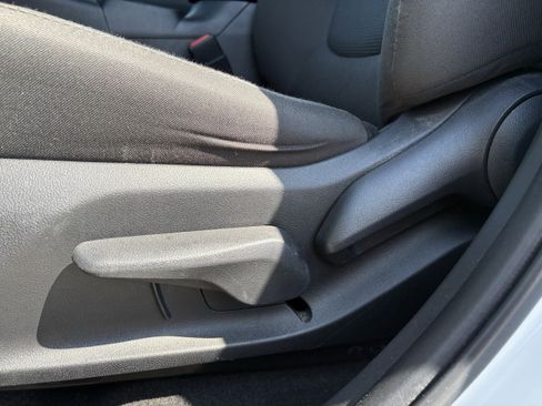 Used 2023 Toyota RAV4 LE FWD image 27