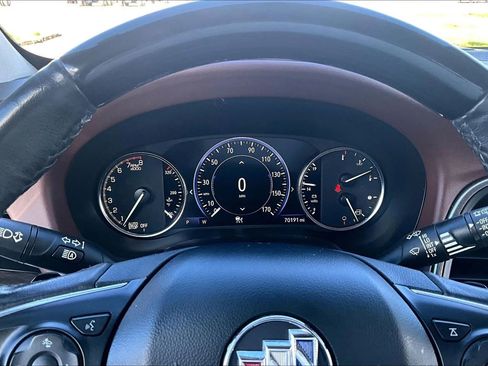 Used 2021 Buick Enclave Avenir w/ Avenir Technology Package AWD/4WD image 19