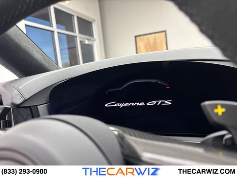 Used 2025 Porsche Cayenne GTS image 62