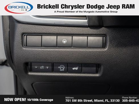 Used 2025 Nissan Rogue SV image 29