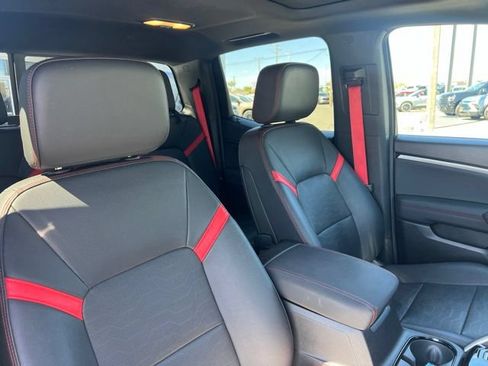 Used 2023 Chevrolet Colorado Z71 w/ Z71 Convenience Package 2 AWD/4WD image 29