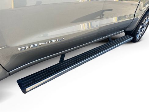 Used 2023 GMC Sierra 1500 Denali w/ Denali Reserve Package image 18