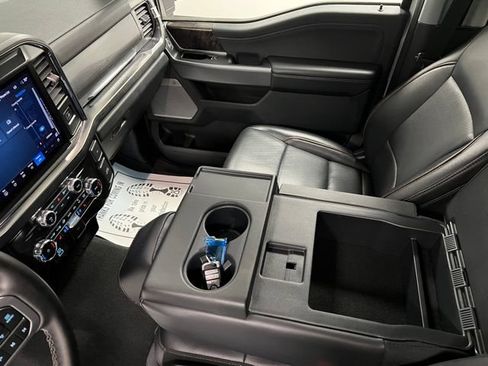 Used 2025 Ford F350 Lariat w/ Black Appearance Package AWD/4WD image 35