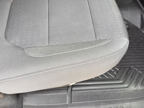 Used 2021 Chevrolet Silverado 1500 LT Trail Boss w/ Bed Protection Package AWD/4WD image 32