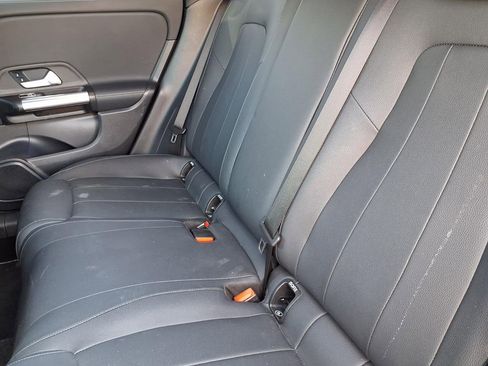 Used 2025 Mercedes-Benz GLA 250 4MATIC image 6