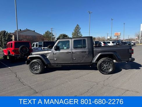 New 2026 Jeep Gladiator Sport AWD/4WD image 7